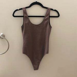 Aritzia Wilfred Free Bodysuit Muted Purple
